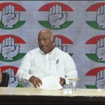 Congress अपनी राजनीती चमका रही और  साथी दल के पास तमाशा देकने के अलावा कुछ नहीं 