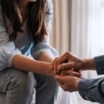 आपके Partner को चाहिए Emotionally Support नहीं मिला तो बाहर ढूंढेगा